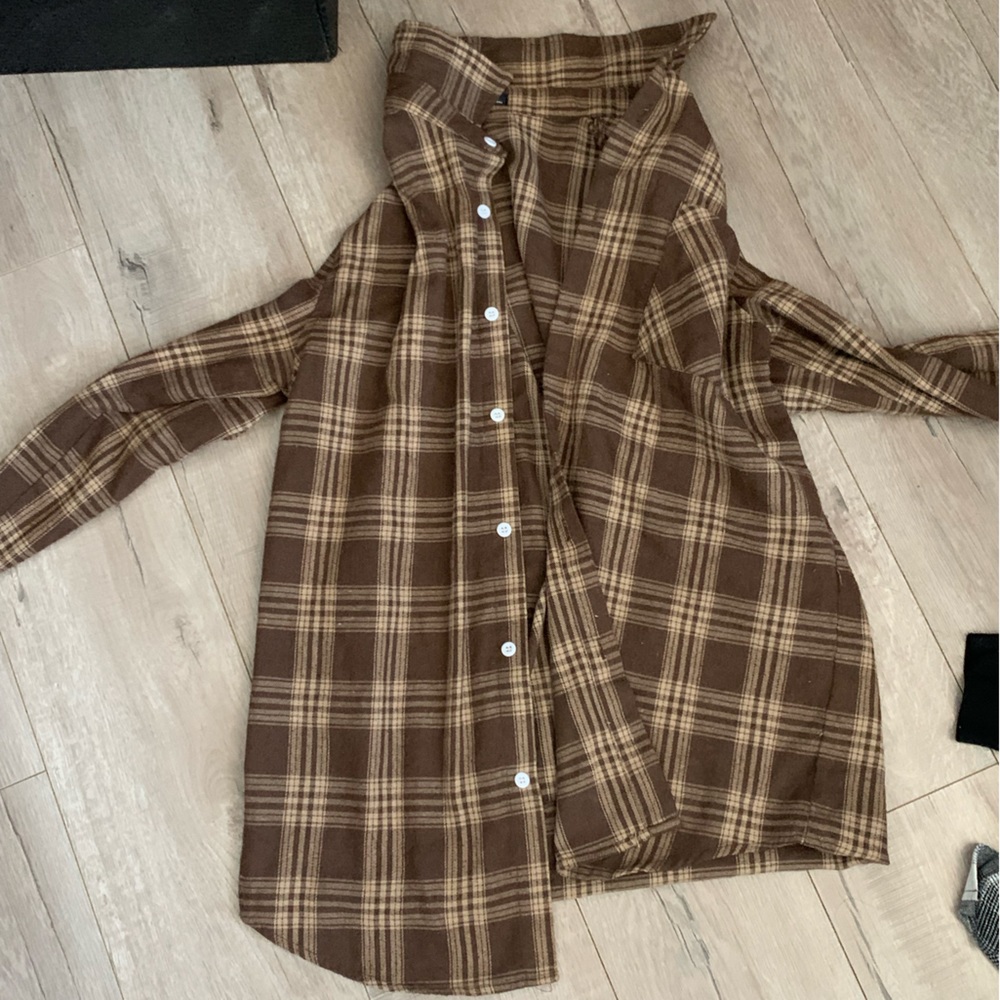 Brown Flannel, Small, Buttons